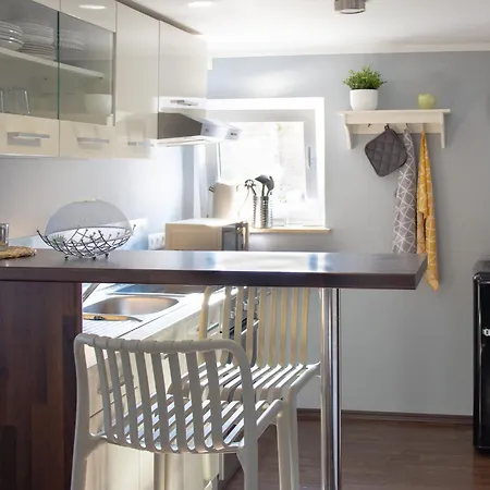 Gemuetliche & Garten * Sankt Johann (Mayen-Koblenz, Rhineland-Palatinate)